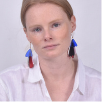 Culturesse Reinelde Dancing Petals Earrings (for non-pierced ears) images 0