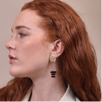 Culturesse Elyn Black and Gold Earrings  (for non-pierced ears) images 0
