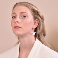 Culturesse Ivet Floral Hoop Mismatching Earrings  images 1