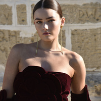 Culturesse Lucian Gold Heart String Earrings images 1