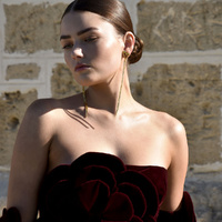 Culturesse Lucian Gold Heart String Earrings images 2