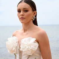 Culturesse Jolean Sculptured Flower Statement Earrings (Silver) images 2