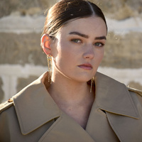 Culturesse Stellar Drape Diamante Tassel Earrings (Gold) images 3