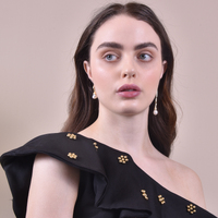 Culturesse Ellen Mismatching Pearl Drop Earrings images 3