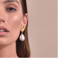 Culturesse Aurelia 24K Baroque Pearl Drop Earrings (Imperfect No.2) images 3