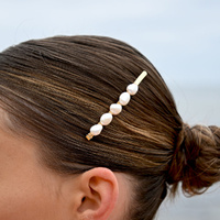 Culturesse Lulu Freshwater Pearl Hair Clip images 3