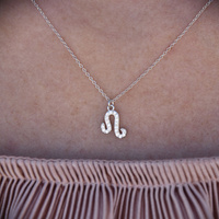 Culturesse Leo Diamante Pendant Necklace (Silver) images 4