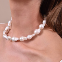Culturesse Theodora Baroque Pearl Necklace / Choker images 5