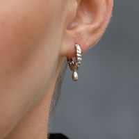 Culturesse Jaune Textured Teardrop Huggie Earrings (Silver) images 6