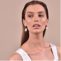 Culturesse Arden Baroque Pearl Earrings images 6