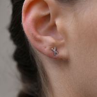 Culturesse Kiss Kiss Dainty Cross Earrings (Silver) images 6