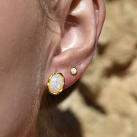 Culturesse Lue Dainty Opal Stud Earrings (Gold) images 6
