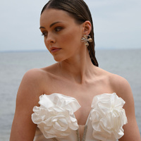 Culturesse Jolean Sculptured Flower Statement Earrings (Silver) images 7