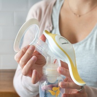 Medela Harmony Manual Breast Pump images 8