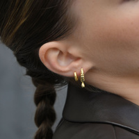 Culturesse Jaune Textured Teardrop Huggie Earrings (Gold) images 8