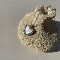 Culturesse Charme Mother of Pearl Heart Pendant Necklace (Silver) images 8