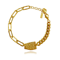 Culturesse Esther Sculpture Plate Link Chain Bracelet (Gold Vermeil)