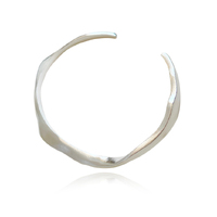 Culturesse Solstice Artisan Solid Wavy Bangle (Silver)
