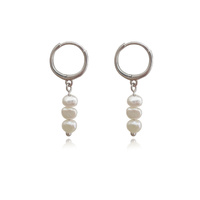 Culturesse Holly Dainty Freshwater Pearl Drop Earrings (Silver)