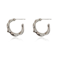 Culturesse Elodie Artsy Fluid Hoop Earrings (Silver)