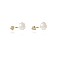 Culturesse Ora Freshwater Pearl Stud Earrings (Gold Posts)