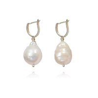 Culturesse Alyx Silver Hoop Baroque Pearl Earrings