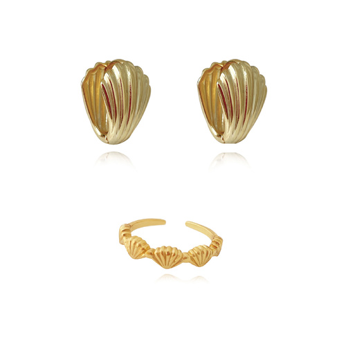 Culturesse Esmarie Earrings & Tresor Open Ring Gift Set (Gold)